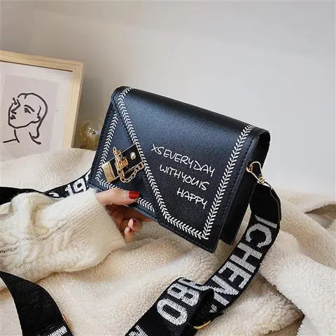 Trendy Compact Chain Shoulder Bag