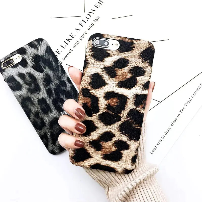 Elegant Leopard Pattern Phone Guard